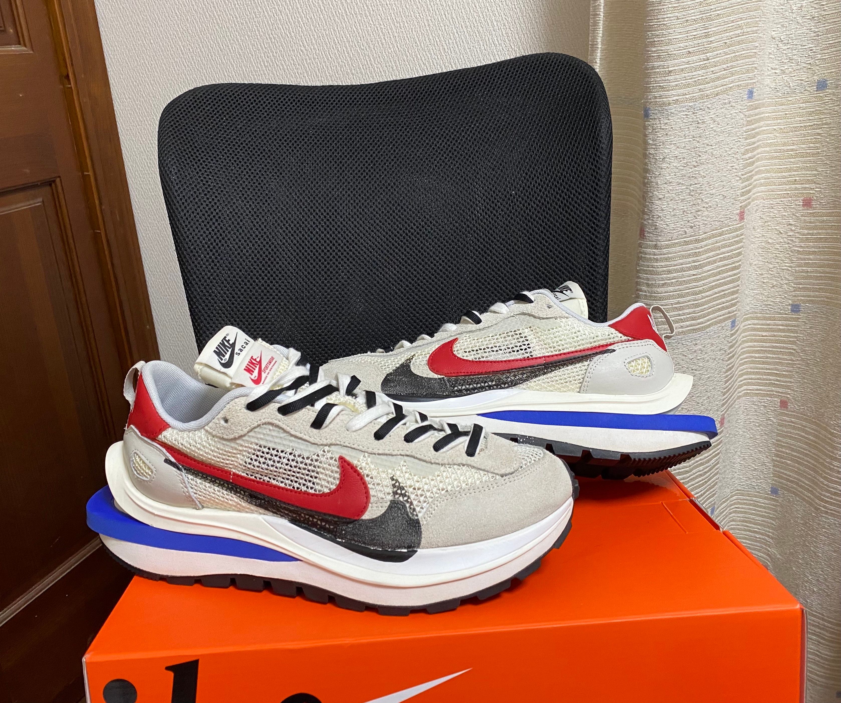 sacai × Nike Vapor Waffle "Royal Fuchsia"