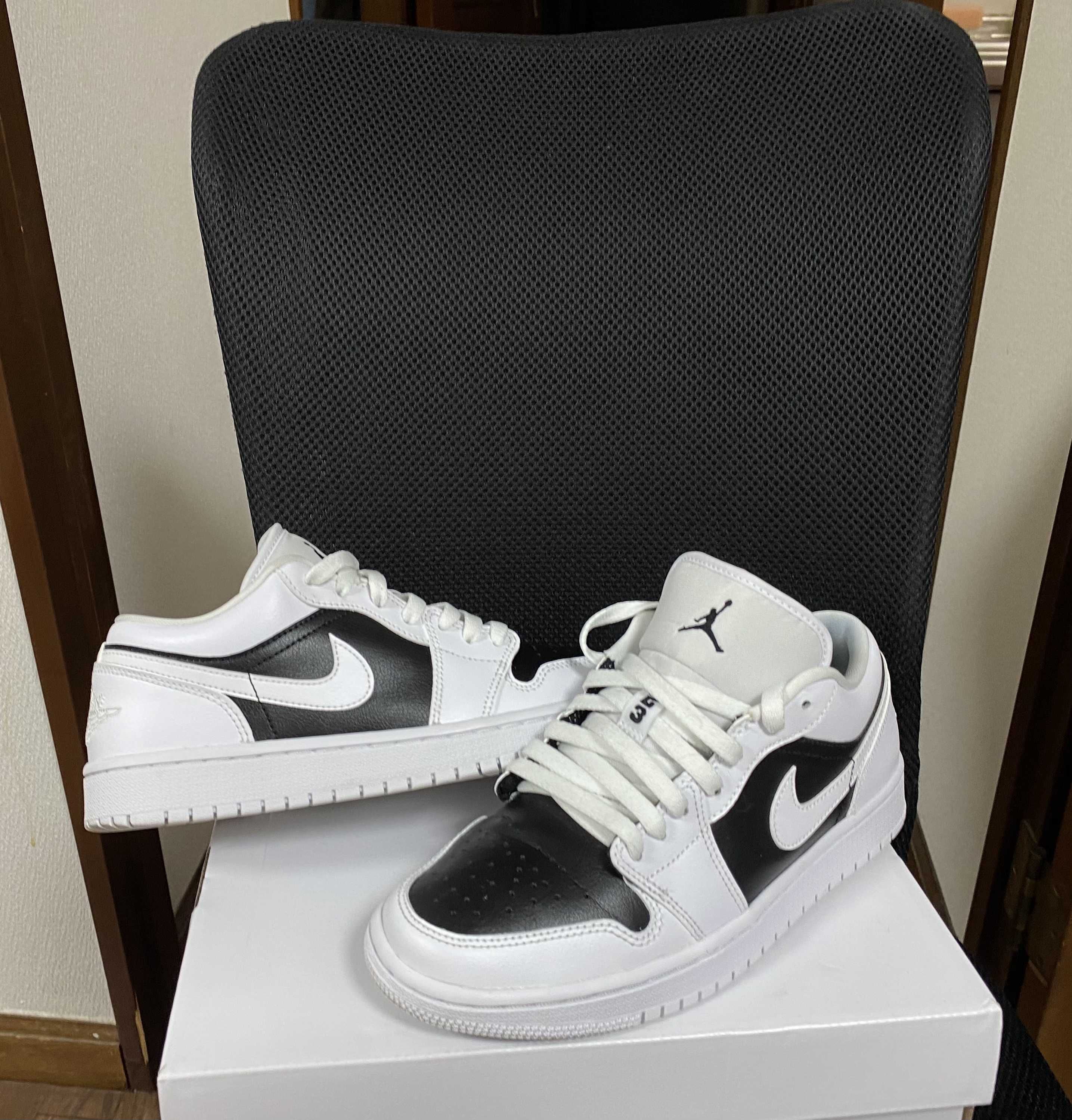 NIKE Women's AIR JORDAN 1 LOW "PANDA"