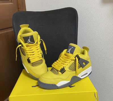 Nike Air Jordan 4 "Tour Yellow"