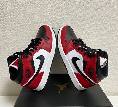 Nike Air Jordan 1 Mid "Chicago Black Toe"