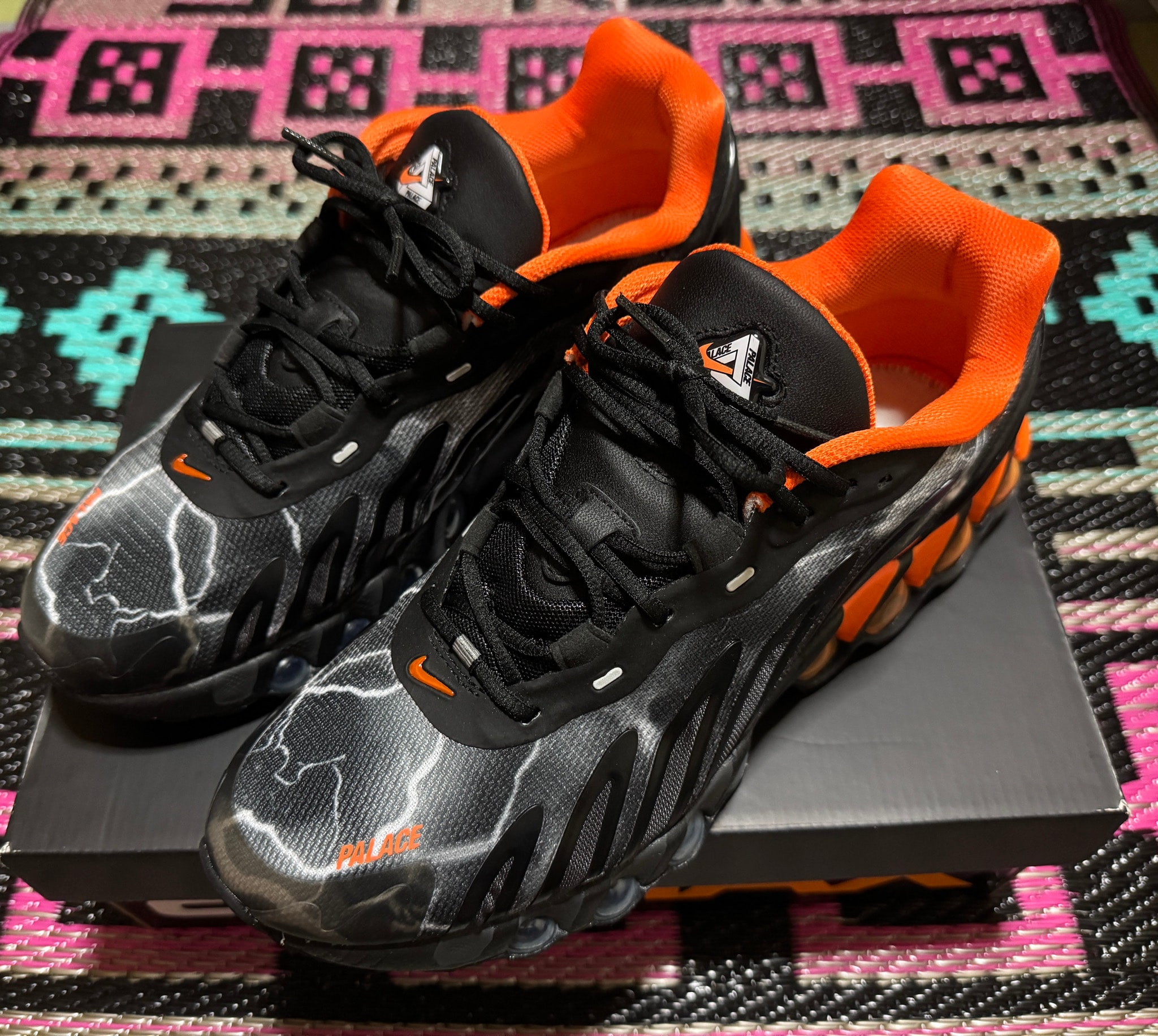 PALACE × Nike Air Max DN8 "Black/Safety Orange/Particle Grey"