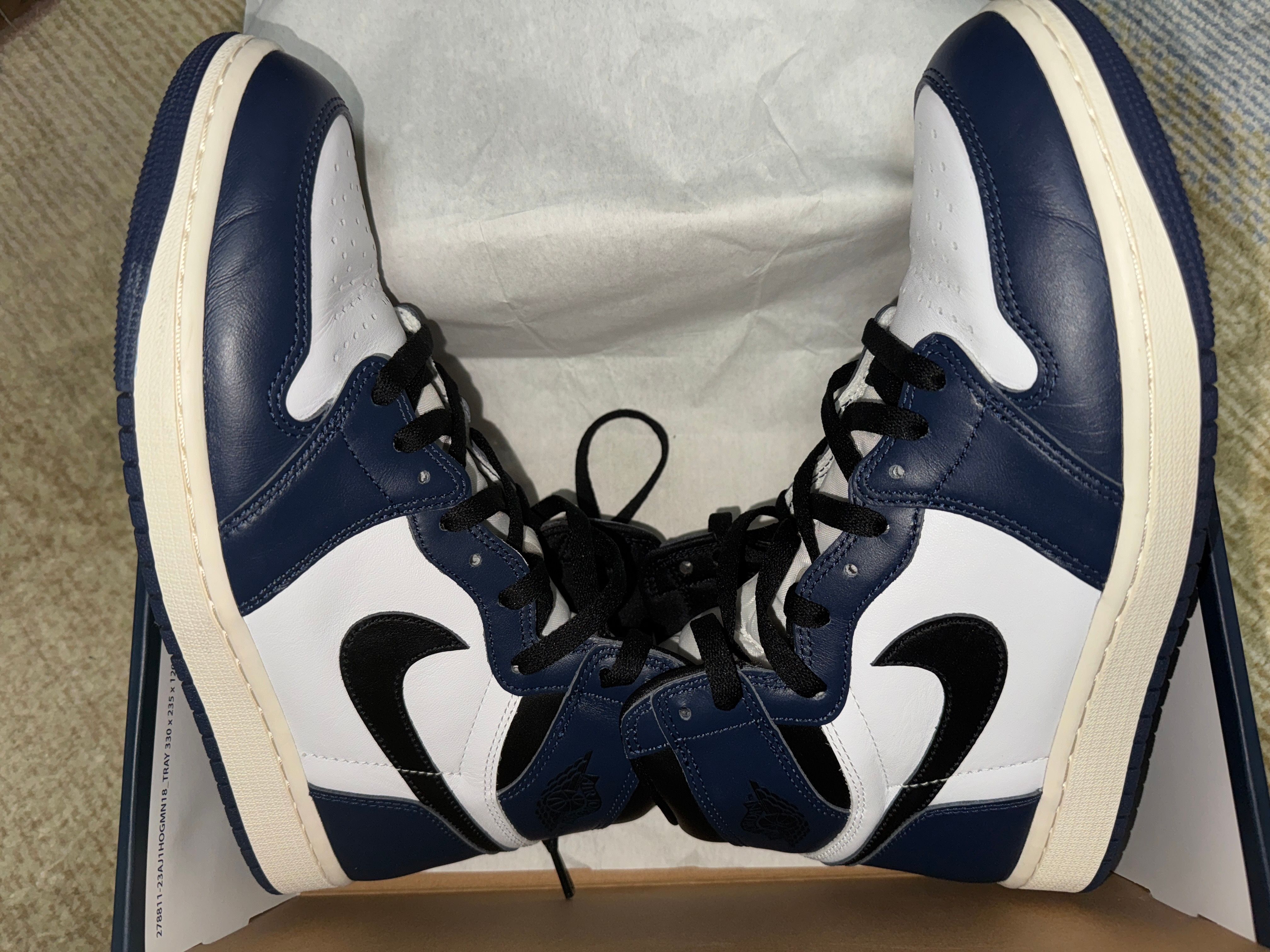 Nike Air Jordan 1 Retro High OG "Midnight Navy"