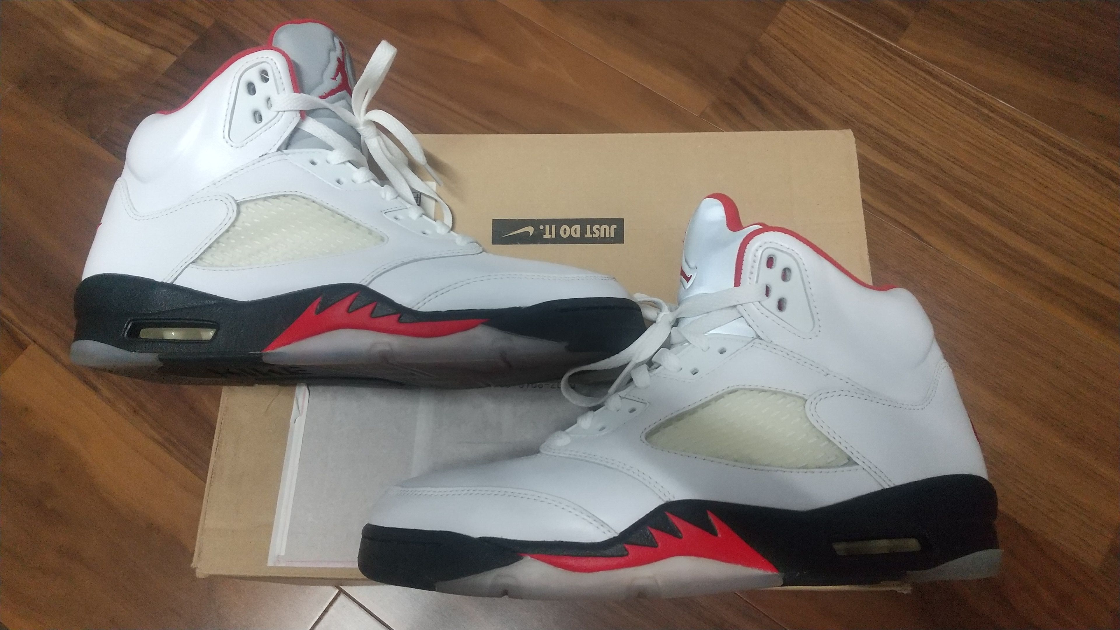 Nike Air Jordan 5 Retro "Fire Red" (2020)