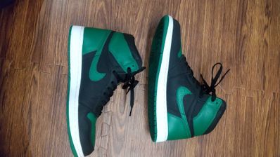 Nike Air Jordan 1 Retro High OG "Black/Pine Green" (2020)