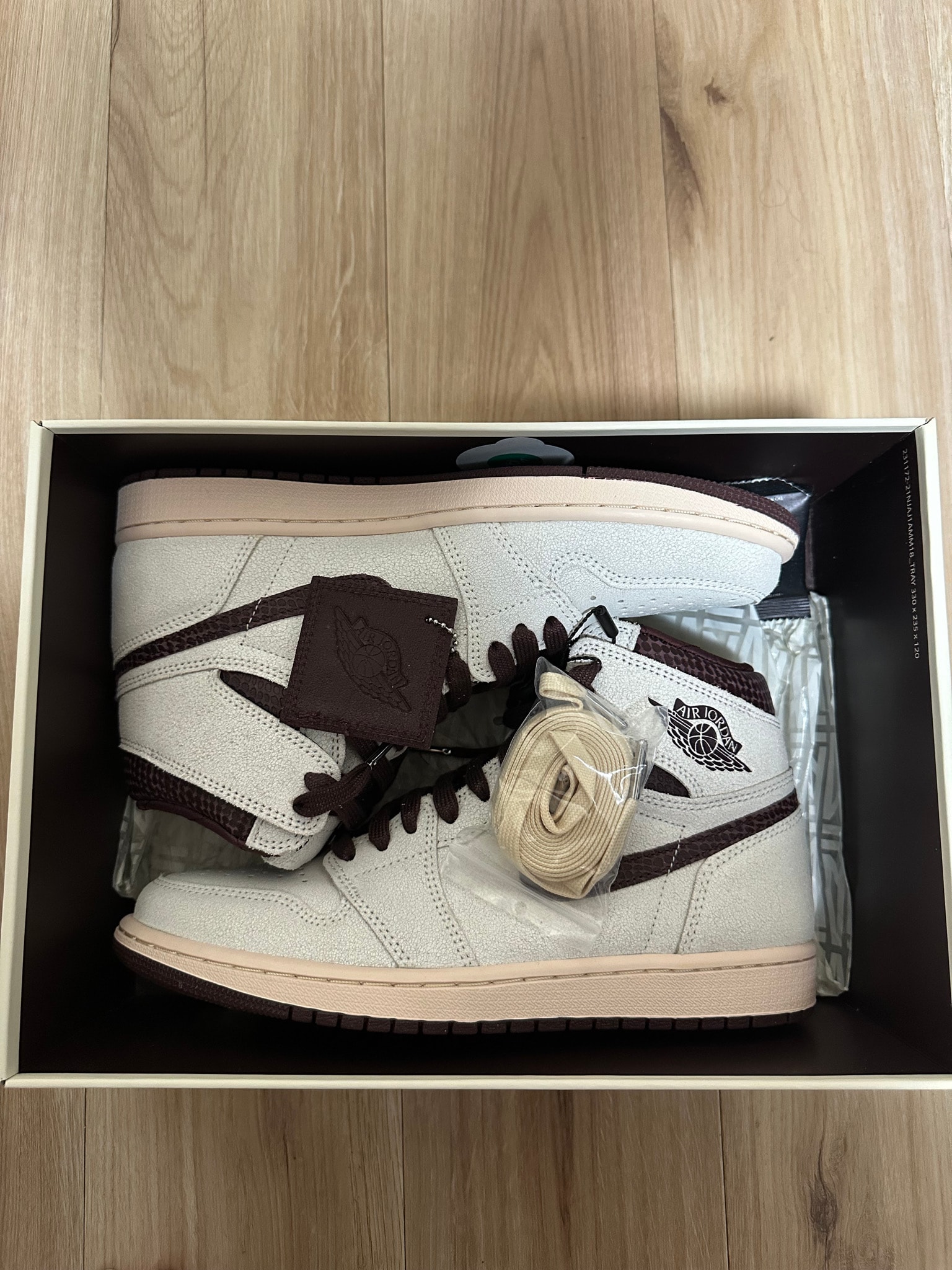A Ma Maniere × Nike Air Jordan 1 Retro High OG "Sail and Burgundy"