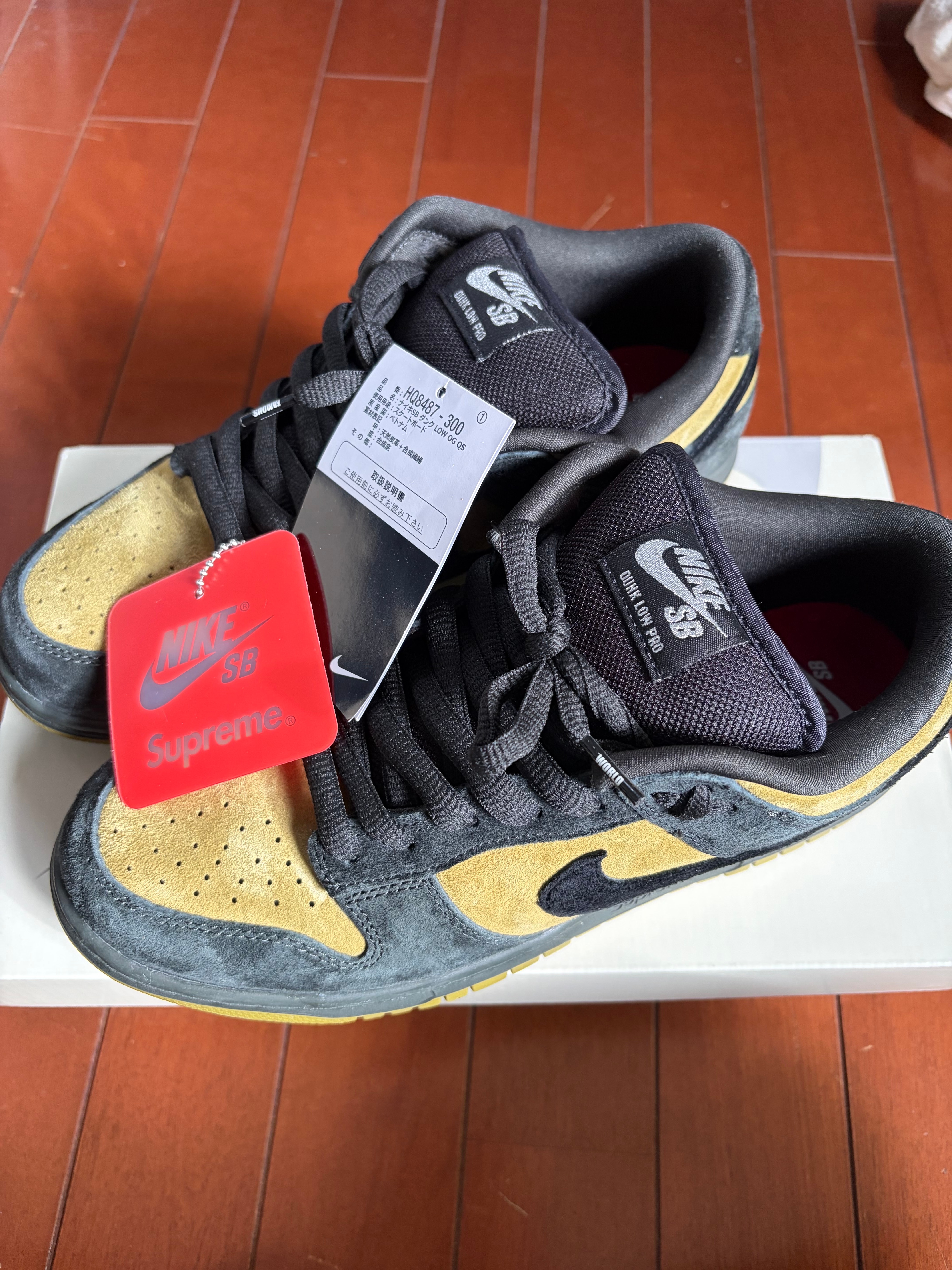 Supreme × Nike SB Dunk Low "Camper Green" (Asia Exclusive) (25FW Week2)