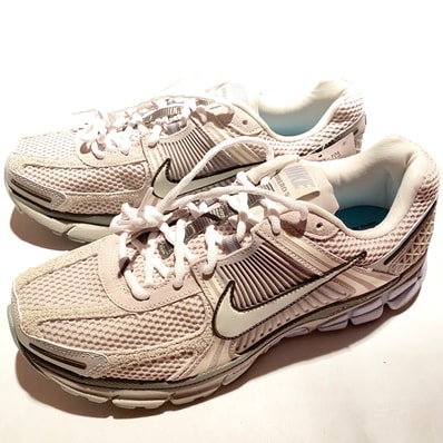 Nike Zoom Vomero 5 SE "Light Ore Wood Brown/Dark Stucco/Light Pumice"