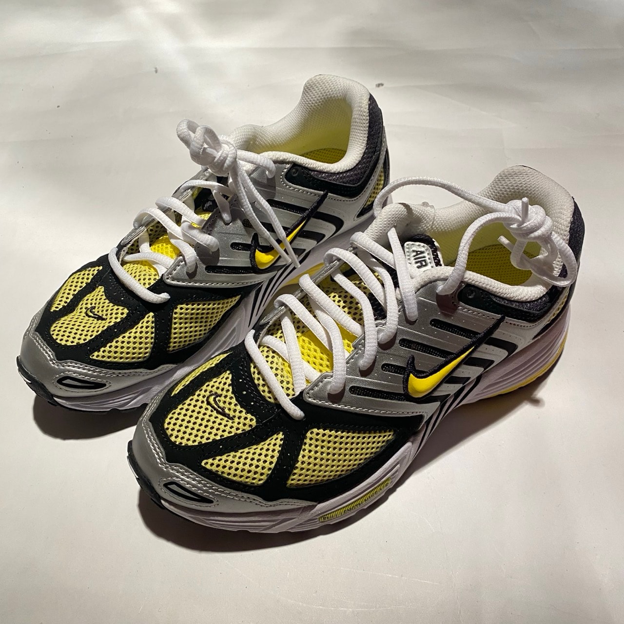 Nike Women's Air Pegasus 2K5 "Metallic Silver and Opti Yellow"