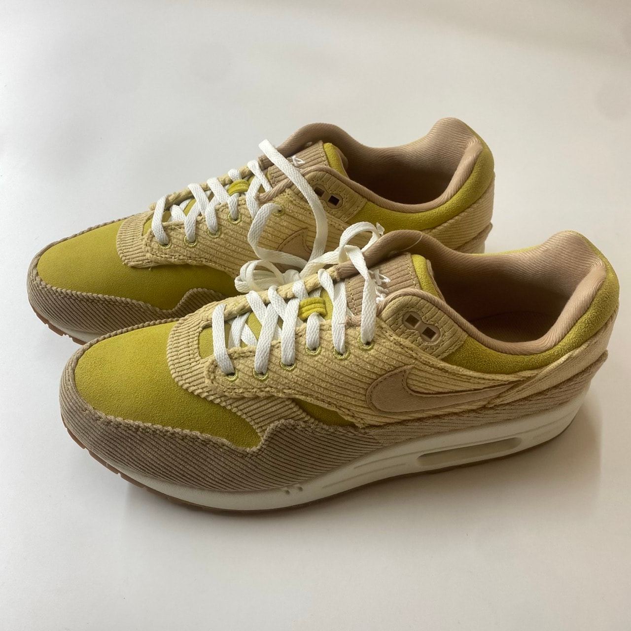Nike Women's Air Max 1 SE "Buff Gold/Sesame/Gum Medium Brown/Hemp"