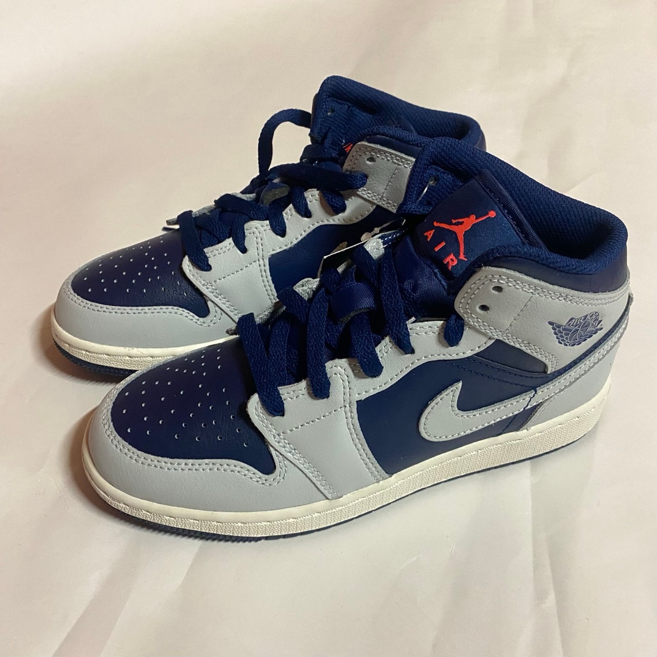 Nike GS Air Jordan 1 Mid "Blue Void/Summit White/Hot Lava/Pure Platinum"