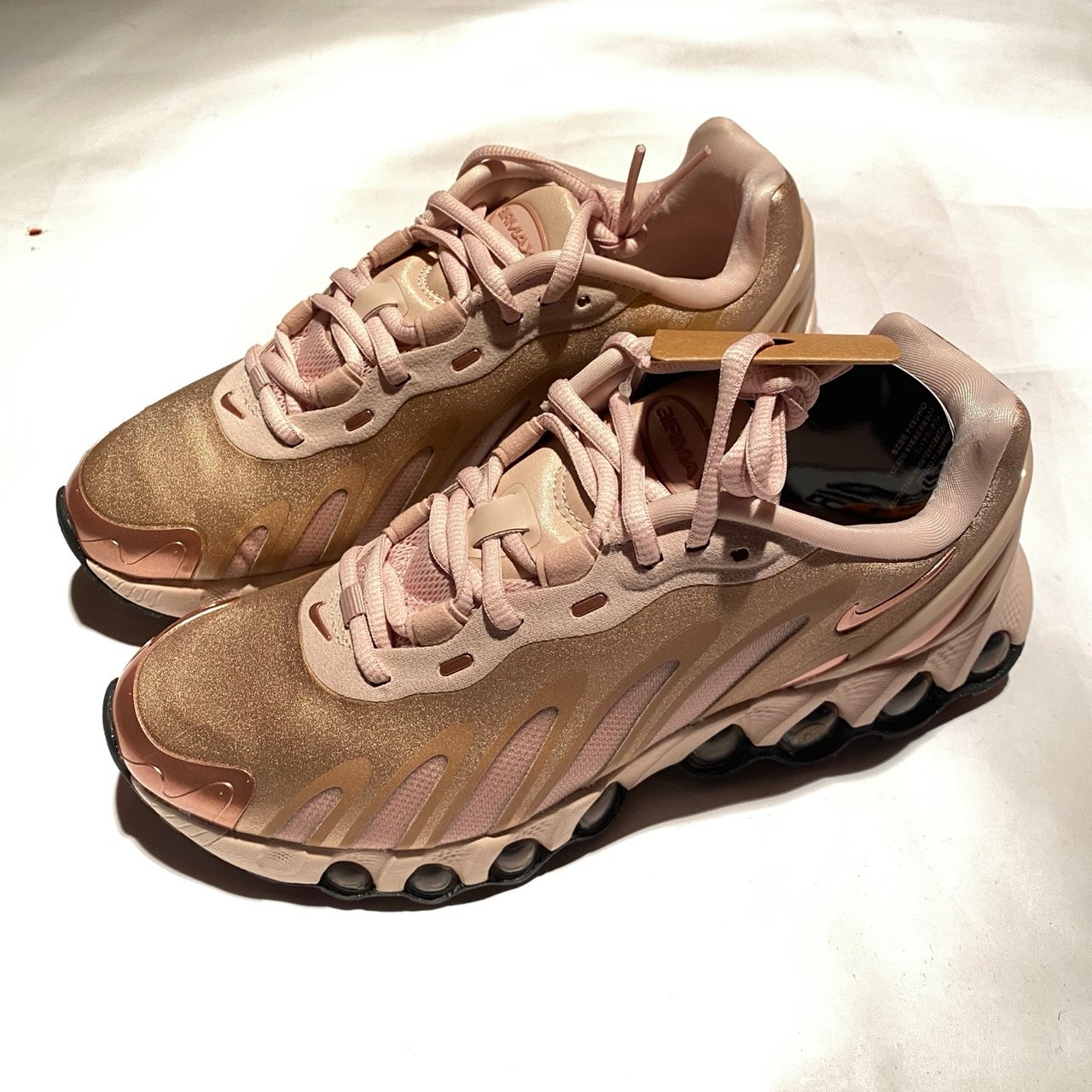 Nike Women's Air Max DN8 "Rose Gold"