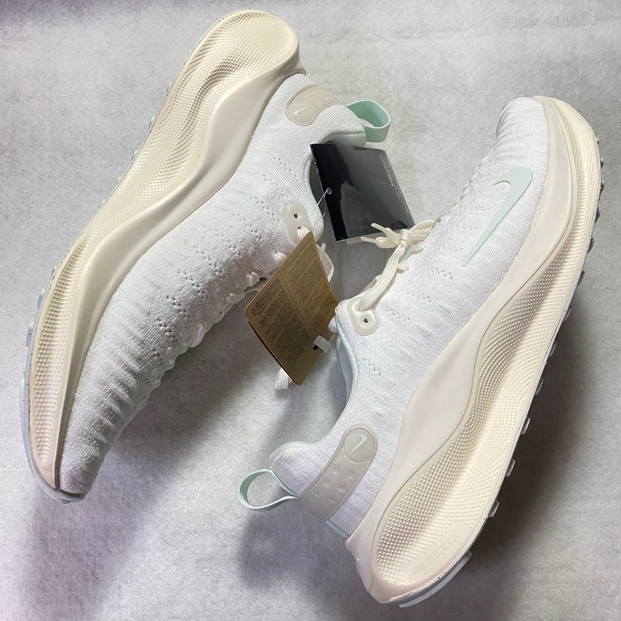 Nike Women's Infinity Run 4 "White/Sail/Pale Ivory/Barely Green"