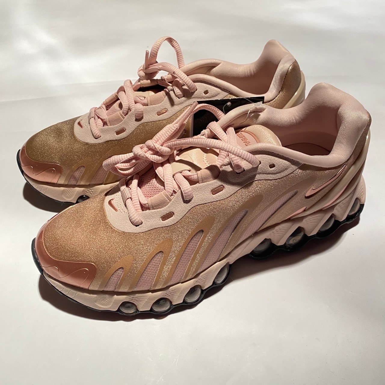 Nike Women's Air Max DN8 "Rose Gold"