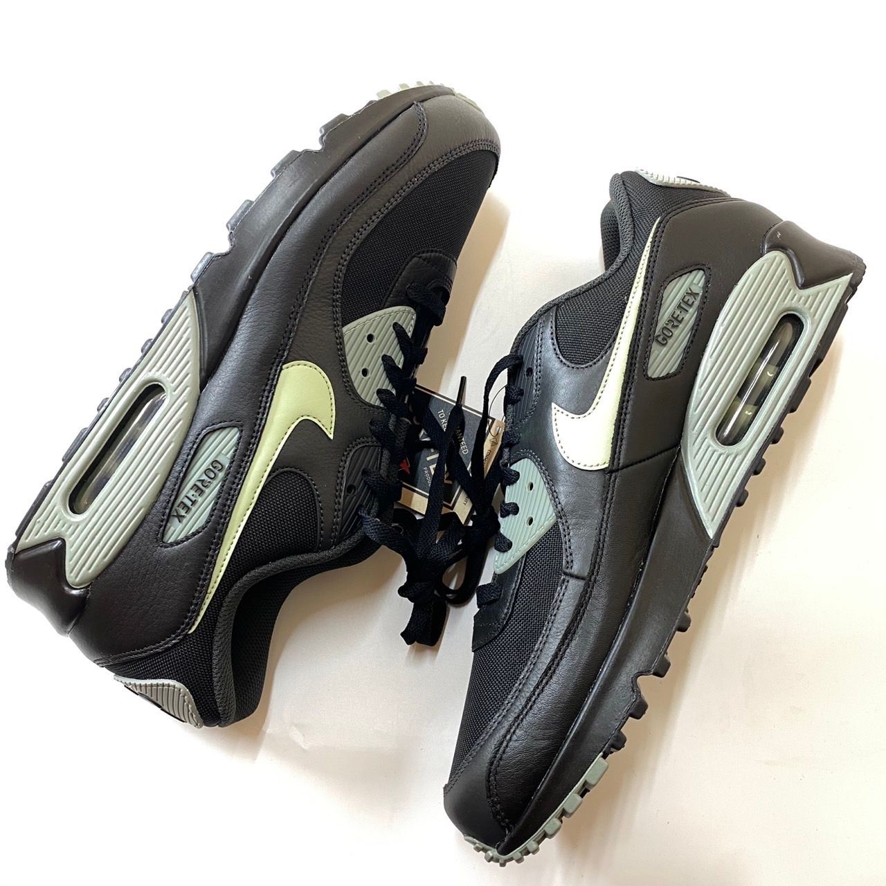 Nike Air Max 90 GORE-TEX "Black/Honeydew"