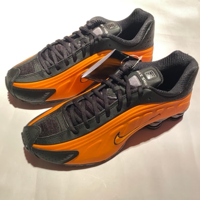Nike Shox R4 "Bright Ceramic/Black/Metallic Dark Grey"
