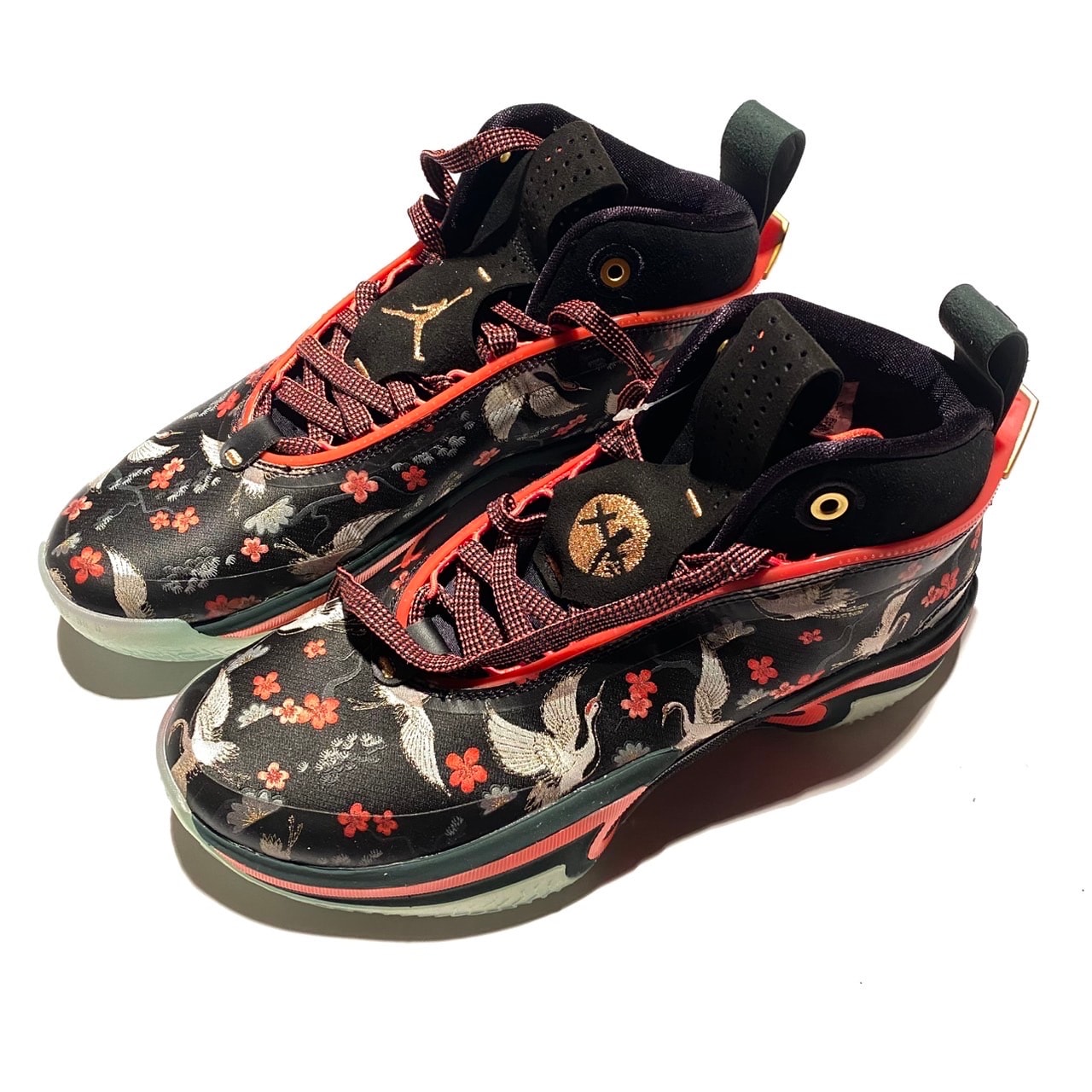 八村塁 x ナイキ エアジョーダン36 "サクラ"