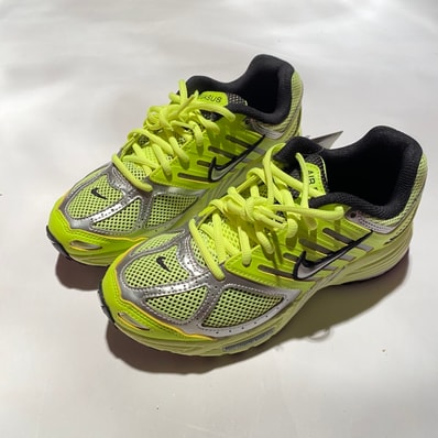 Nike Women's Air Pegasus 2005 "Volt/Black/Pure Platinum/Metallic Silver"