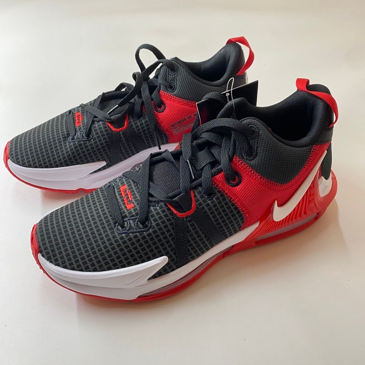 Nike LeBron Witness 7 "Black/University Red/White"