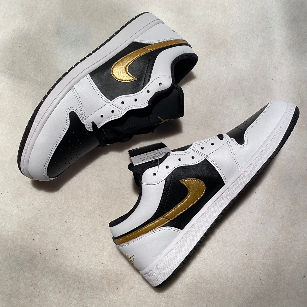Nike Air Jordan 1 Low "White/Metallic Gold/Black"