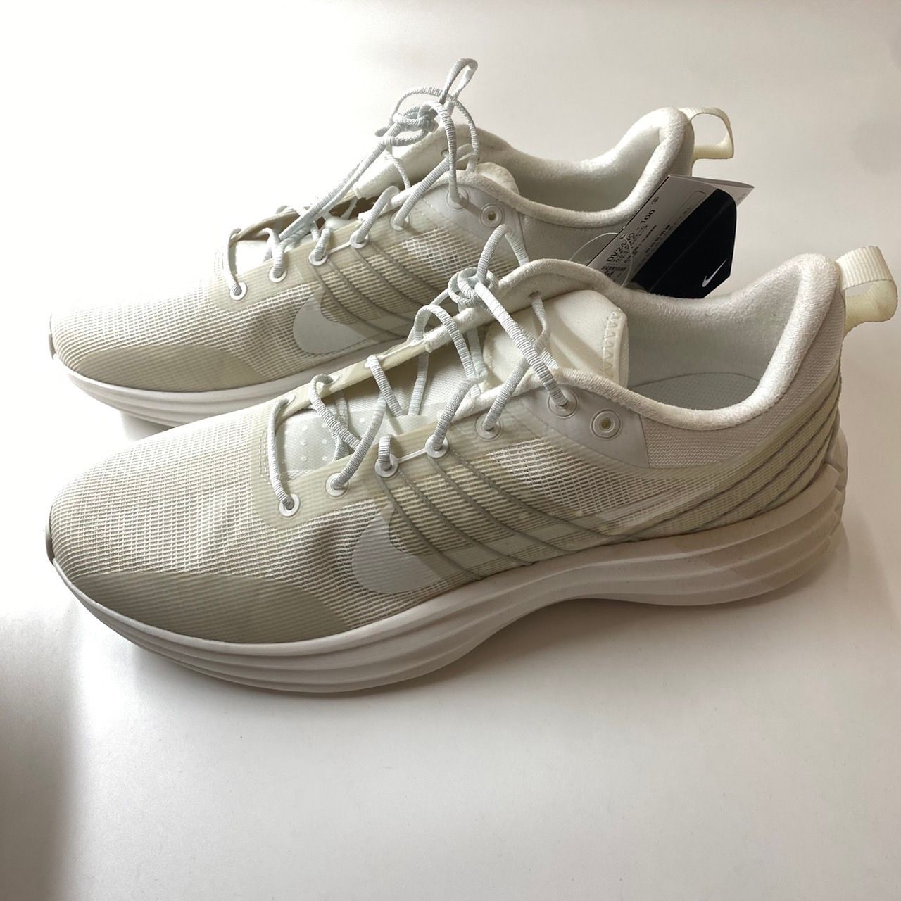 ナイキ ルナ ローム "ファントム アンド ライトボーン"