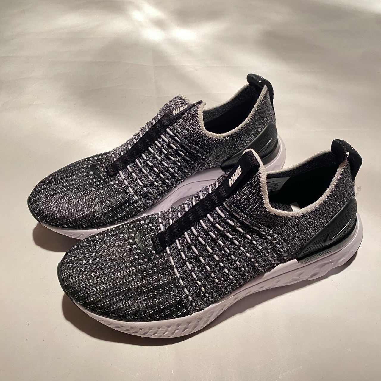 Nike Women's React Phantom Run Flyknit 2 "Black/White"
