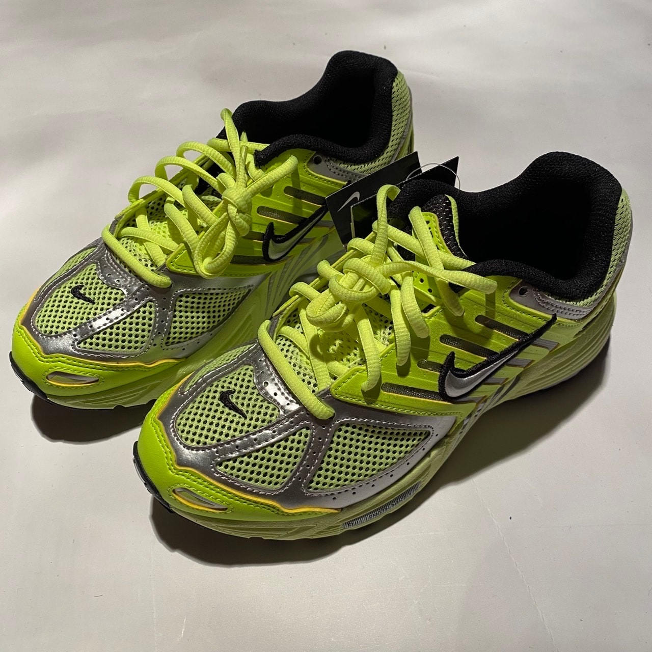 Nike Women's Air Pegasus 2005 "Volt/Black/Pure Platinum/Metallic Silver"