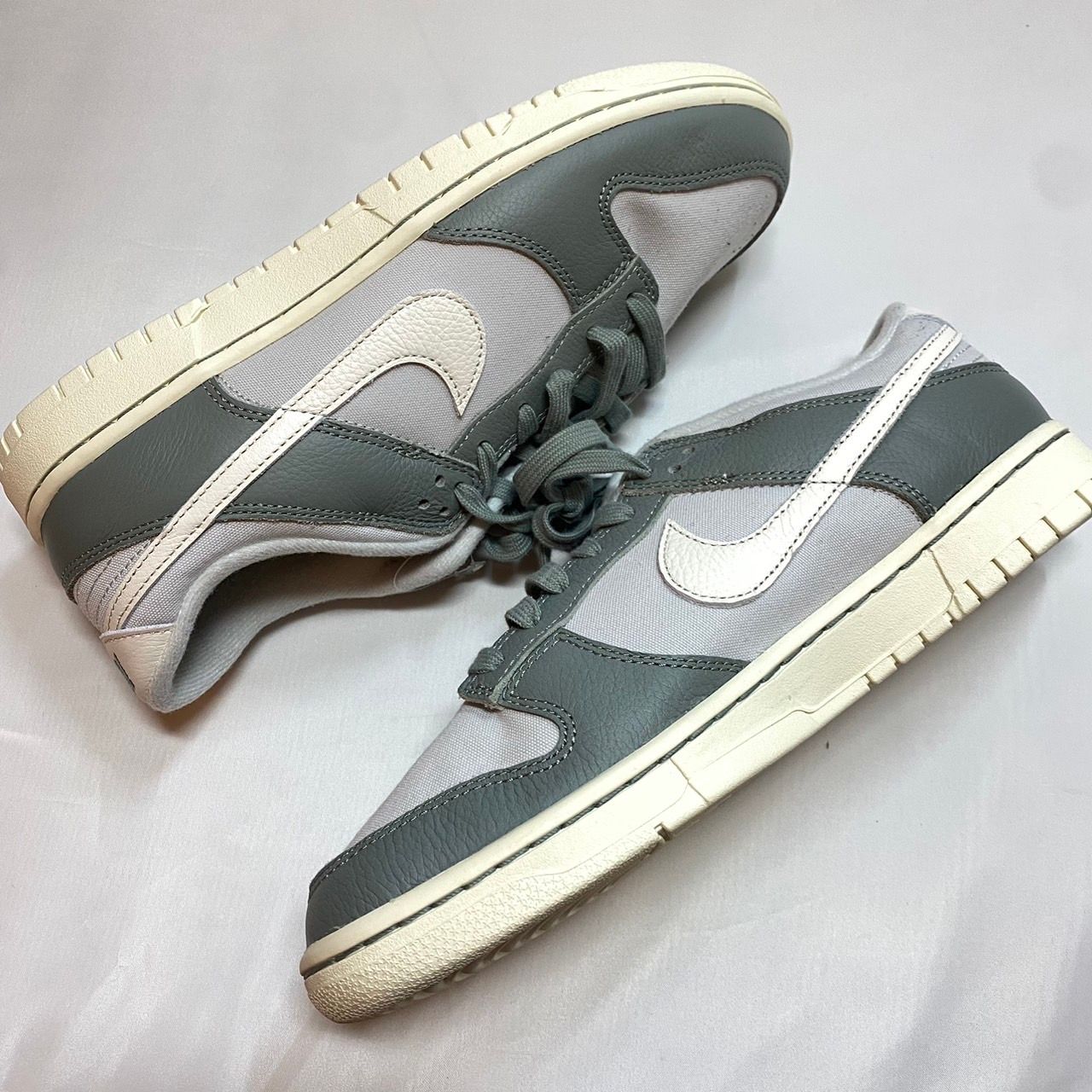 Nike Dunk Low PRM "Mica Green"