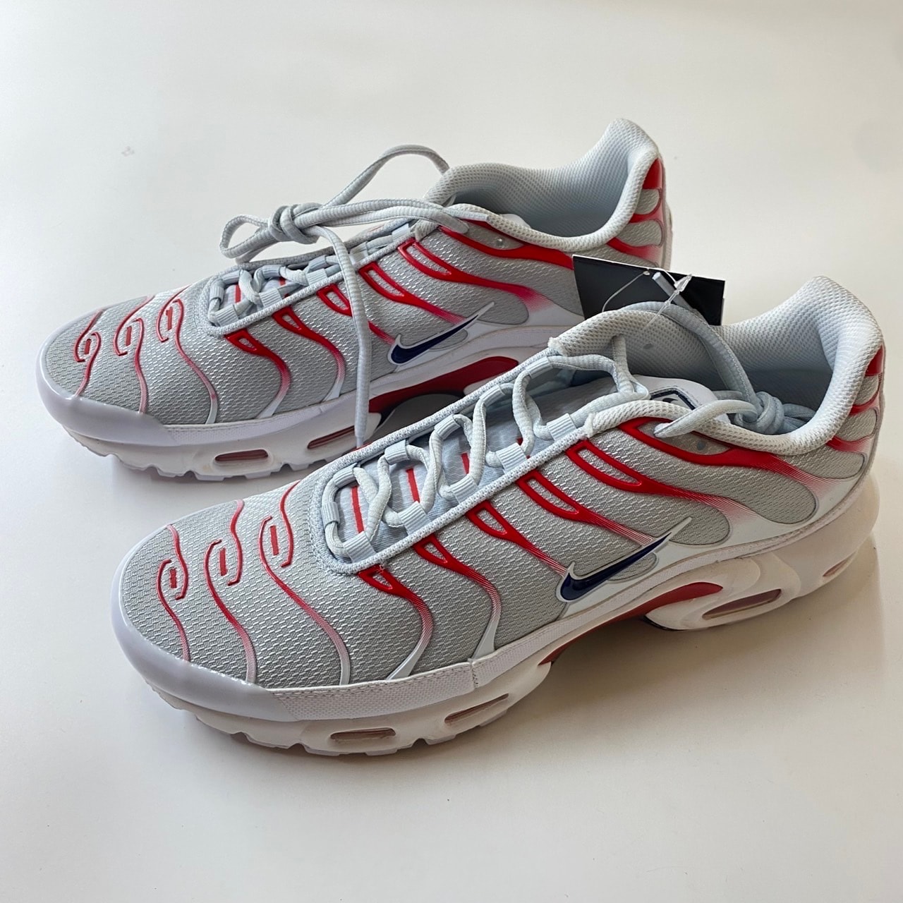 Nike Air Max Plus "Pure Platinum/University Red"