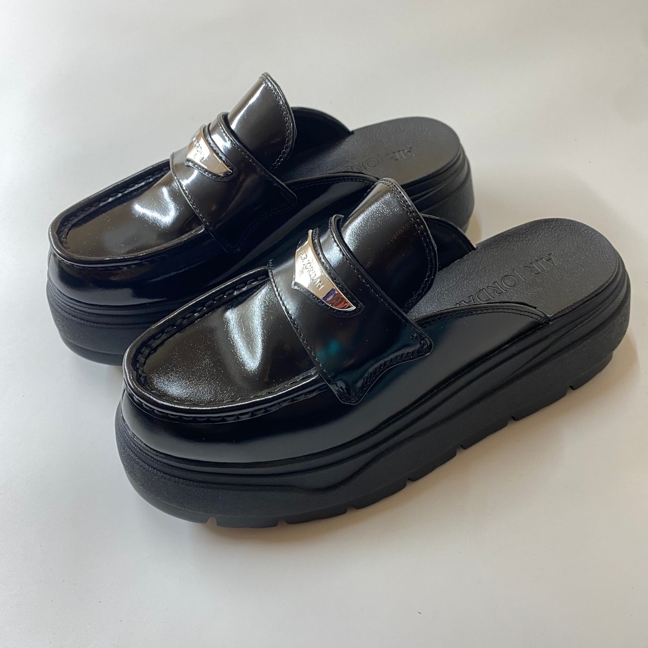 Nike Women's Air Jordan Mule "Black/Metallic Silver"
