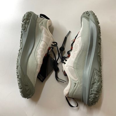 Nike ACG Mountain Fly 2 Low GORE-TEX "Phantom/Light Silver/Mica Green/Dark Smoke Grey"