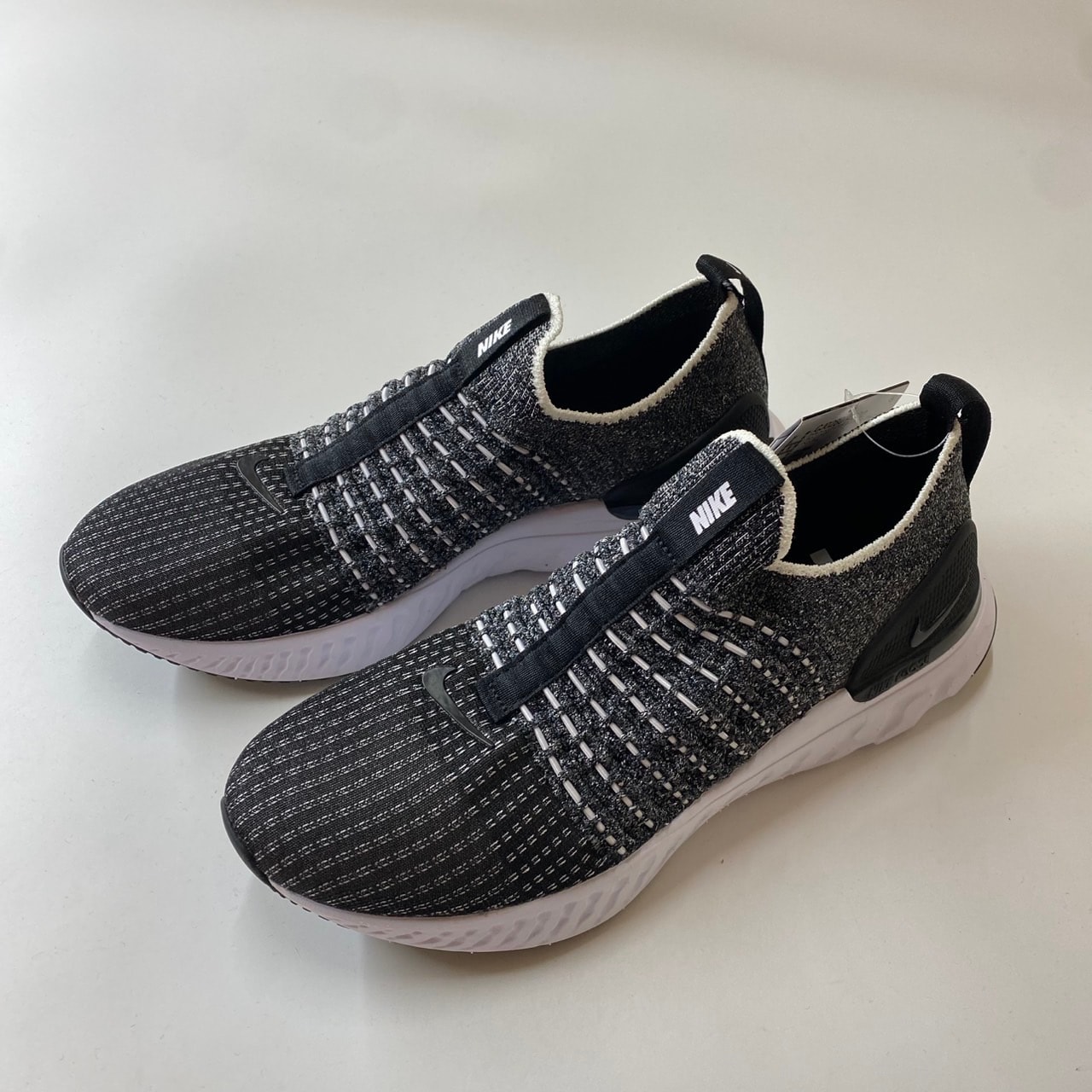 Nike Women's React Phantom Run Flyknit 2 "Black/White"