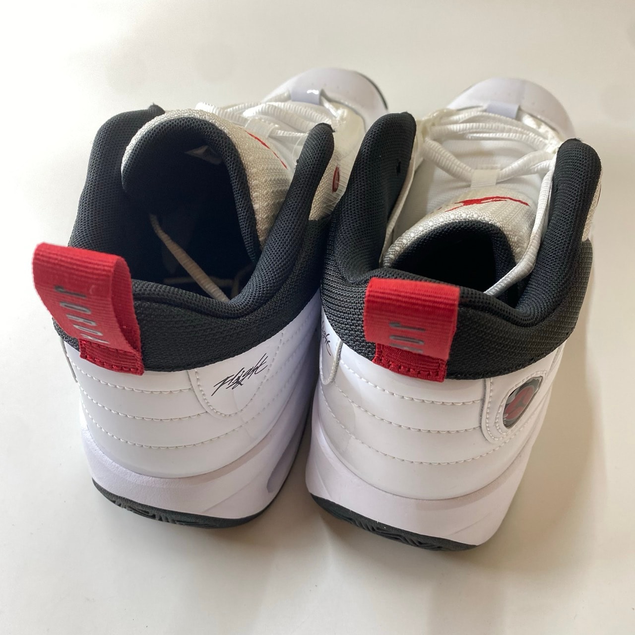 Nike Jordan Max Aura 6 "White/Gym Red/Black"