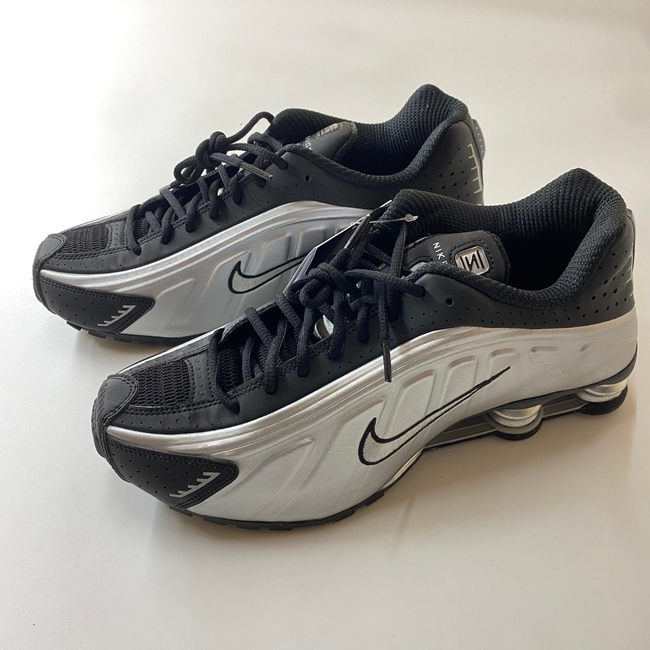 Nike Shox R4 "Metallic Silver/Black"