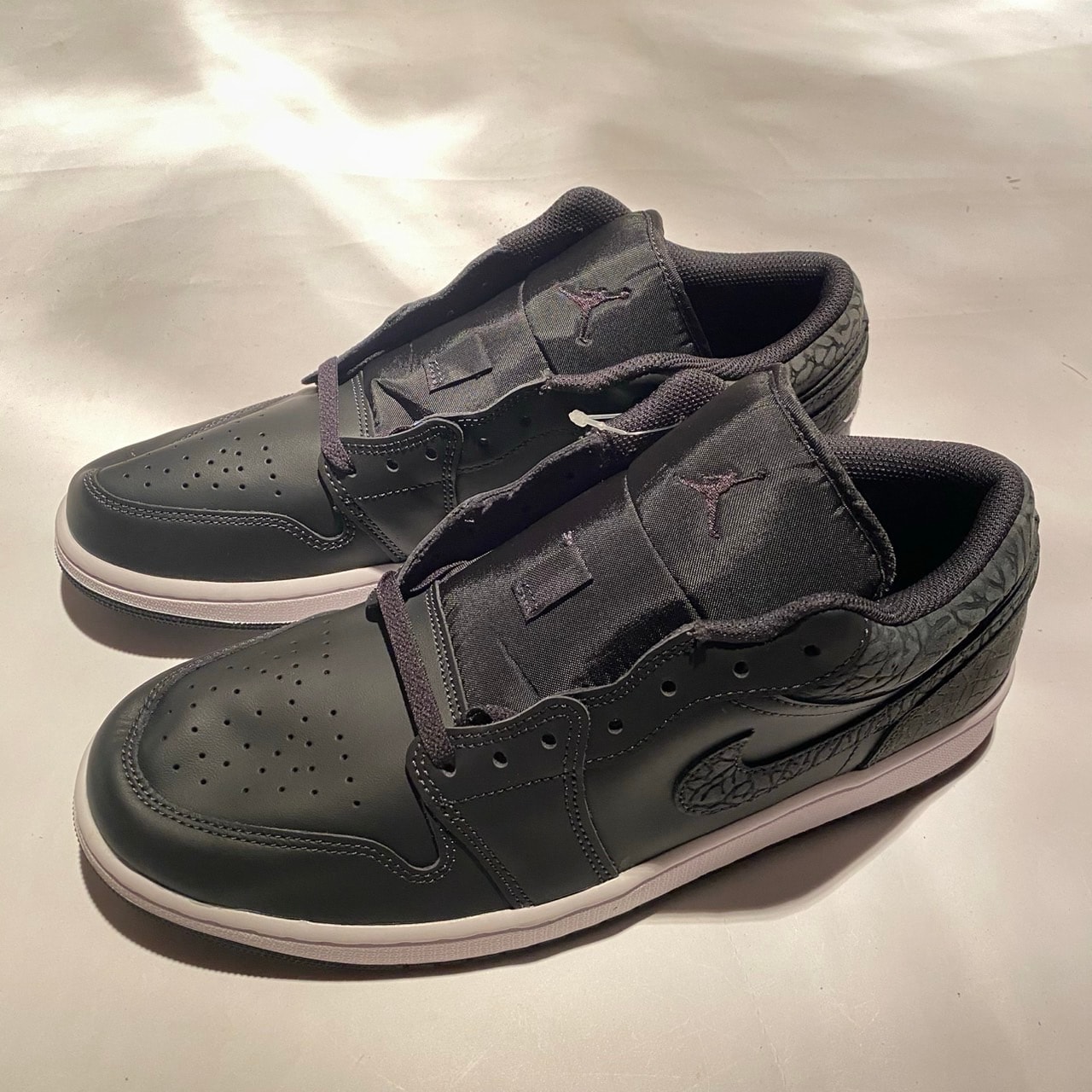Nike Air Jordan 1 Low "Black Elephant/Safari"