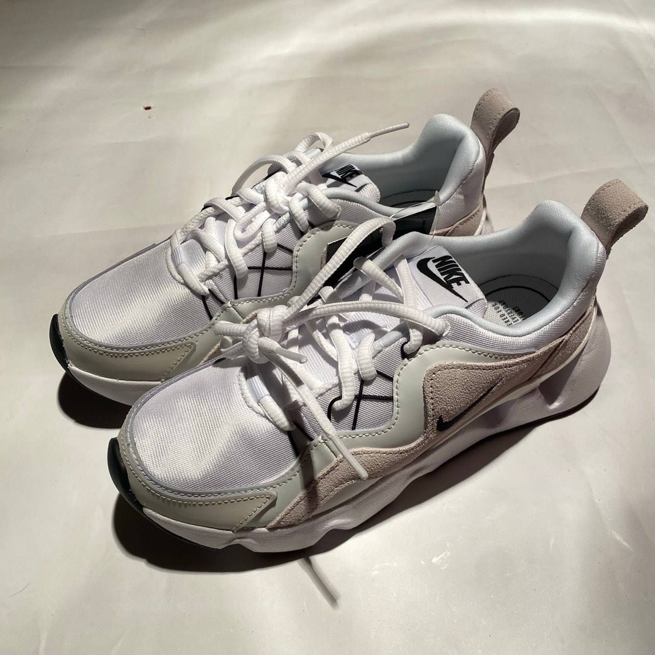 Nike Women's RYZ 365 "White/Phantom/Black"