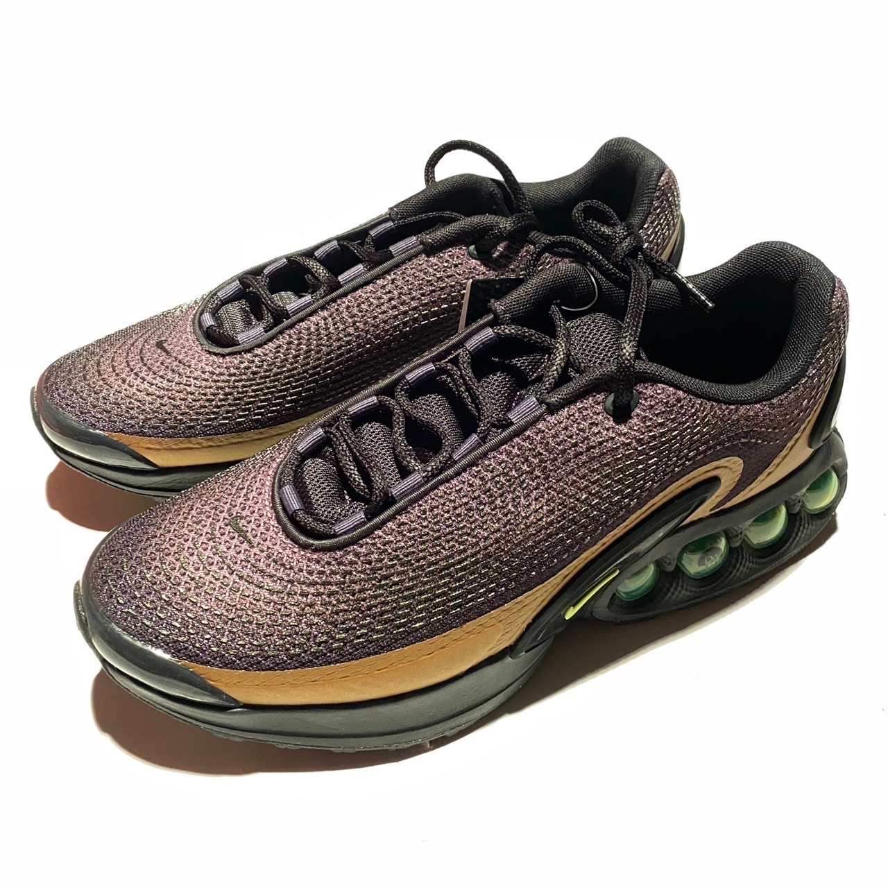 ナイキ エアマックスDN "オフノワール"