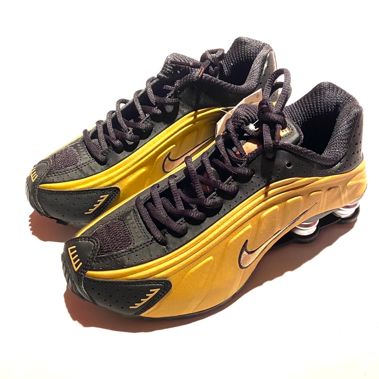 Nike Women's Shox R4 "Black/Metallic Silver/Metallic Gold"