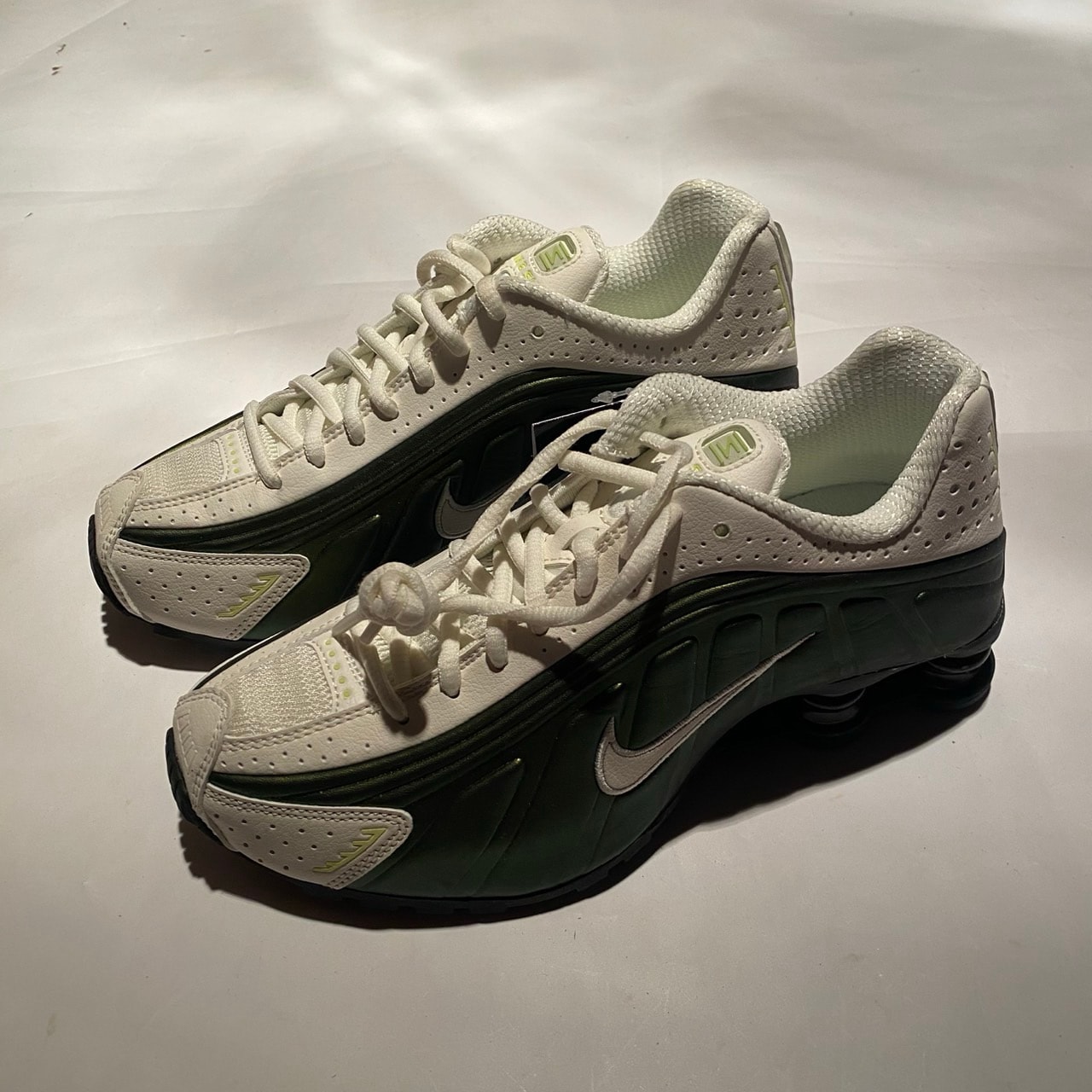 Nike Women's Shox R4 "Sail/Off Noir/Light Lemon Twist"