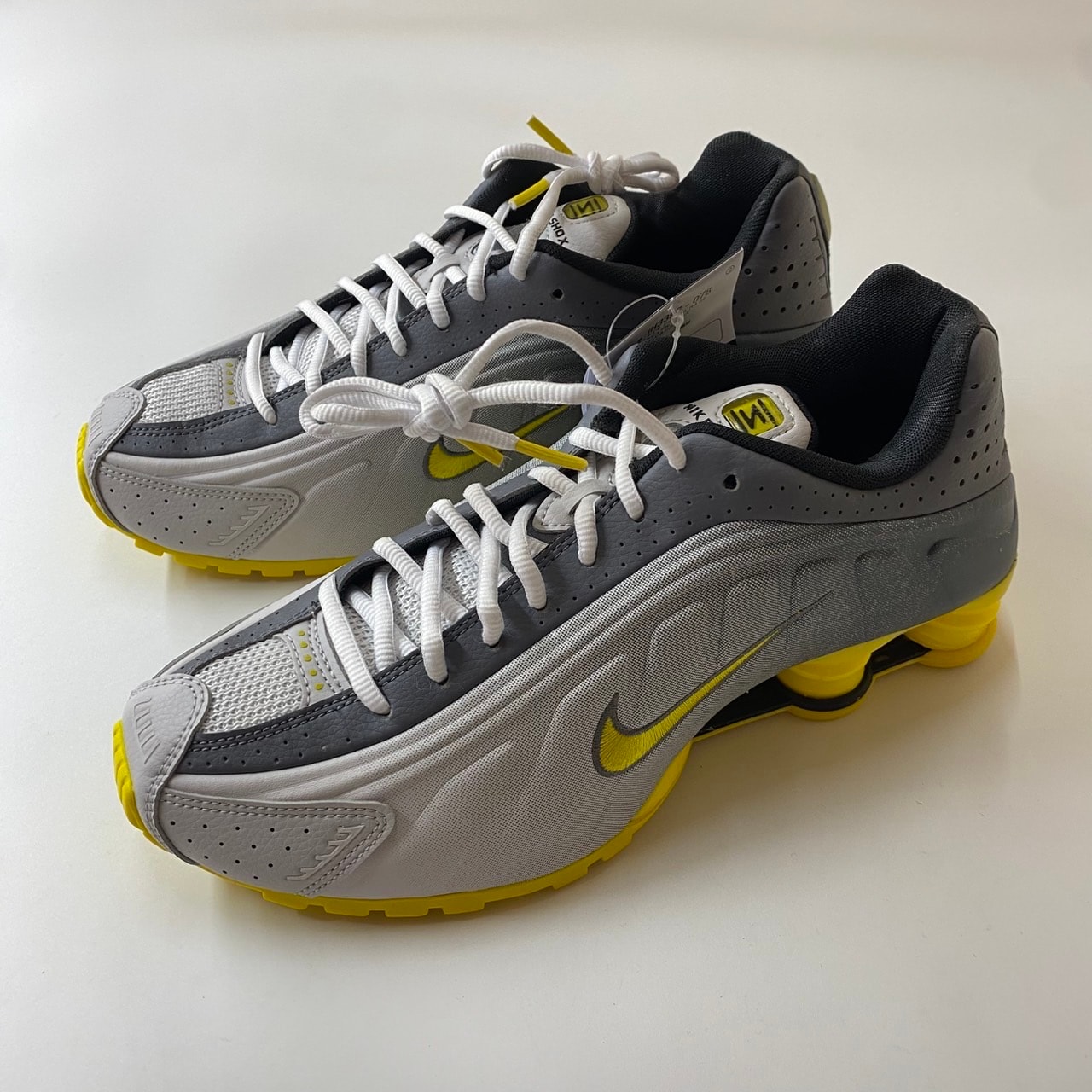 Nike Shox R4 "Bright Citron"