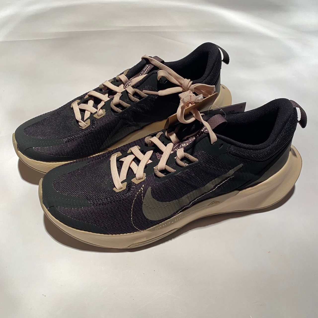 Nike Juniper Trail 2 "Black/Khaki/Sanddrift/Ironstone"