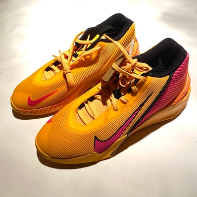 Nike GT Jump Academy "Laser Orange/Black/Total Orange/Hyper Pink"