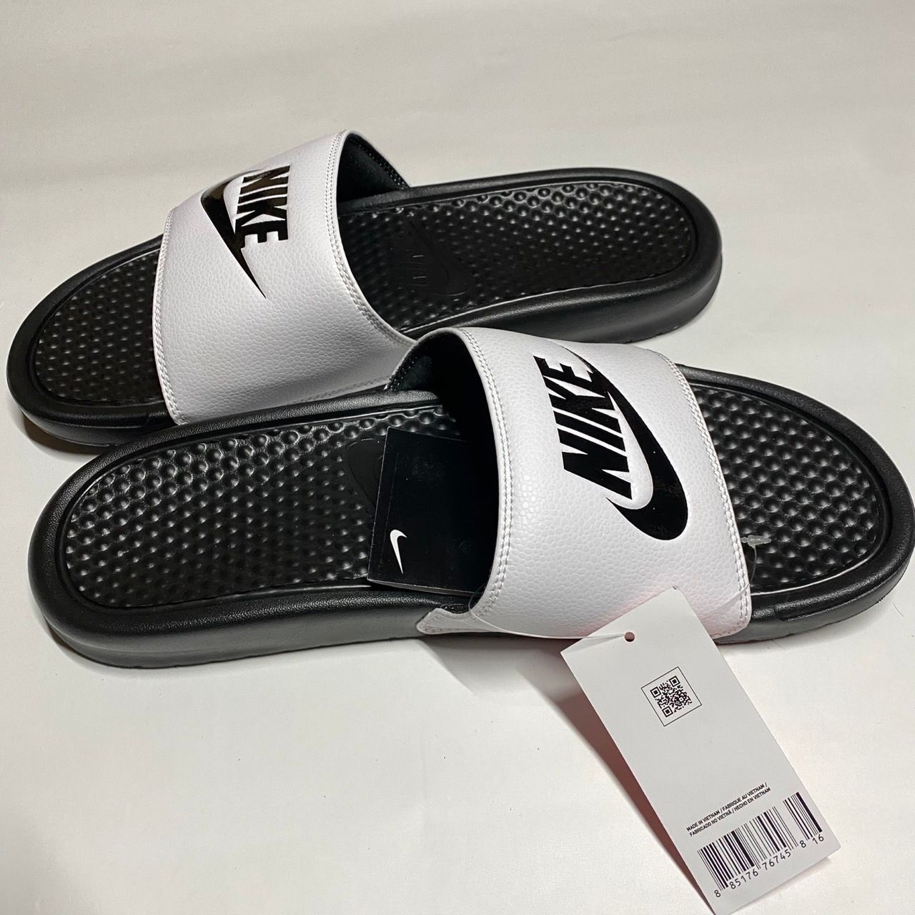 Nike Benassi JDI "White/Black"