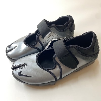 Nike Women's Air Rift "Metallic Silver/Black"