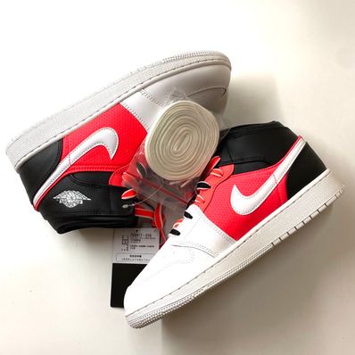 Nike GS Air Jordan 1 Mid SE "Black/Infrared 23/White"