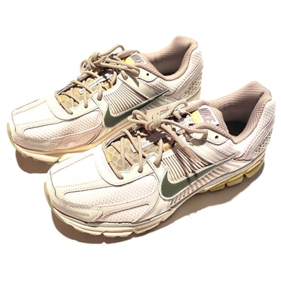 Nike Zoom Vomero 5 "Light Bone and Phantom"