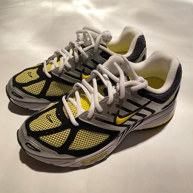 Nike Women's Air Pegasus 2K5 "Metallic Silver and Opti Yellow"