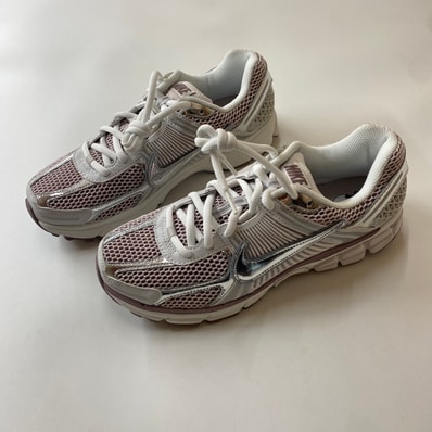 Nike Women's Zoom Vomero 5 "Vast Grey/Metallic Silver"