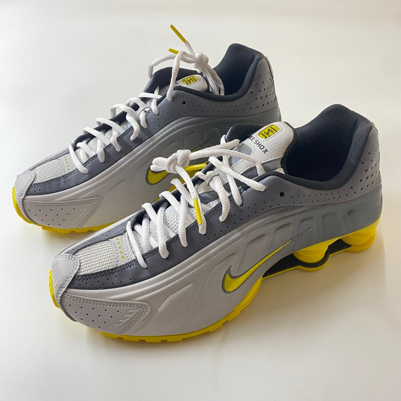 Nike Shox R4 "Bright Citron"
