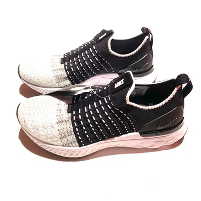 Nike Women's React Phantom Run Flyknit 2 "Black/White"