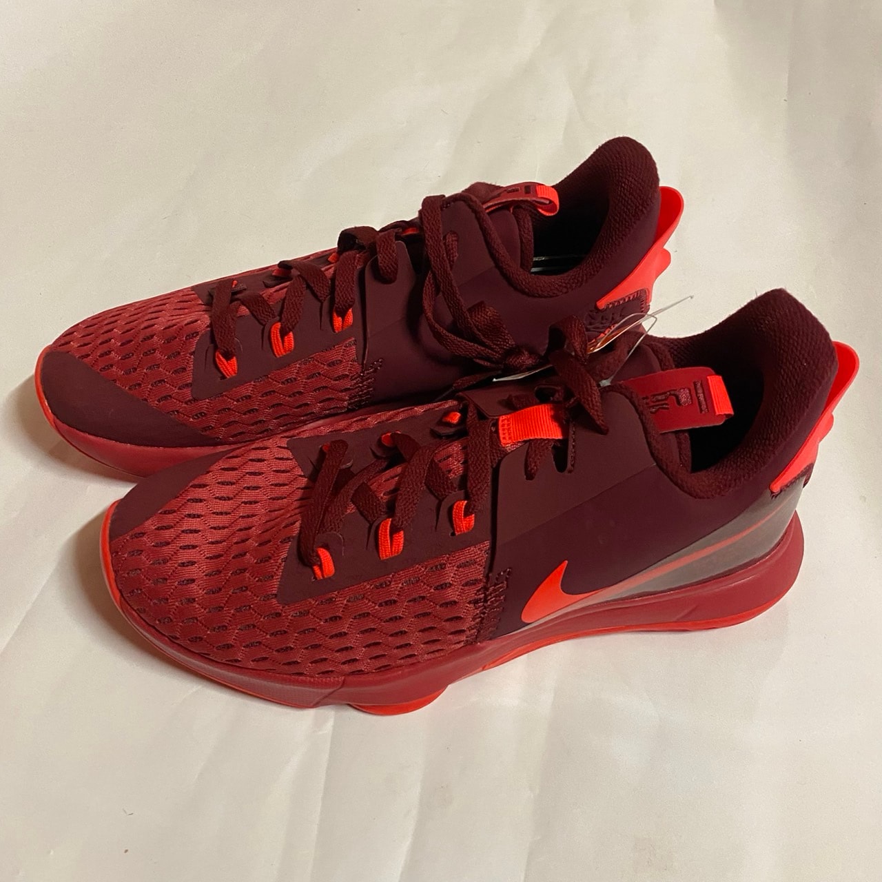 Nike LeBron Witness 5 "Gym Red/Bright Crimson"